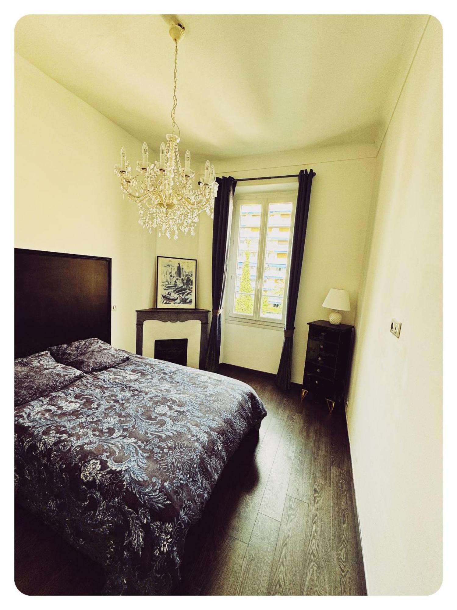 Bourgeois A 5 Min A Pied Du Centre Appartamento